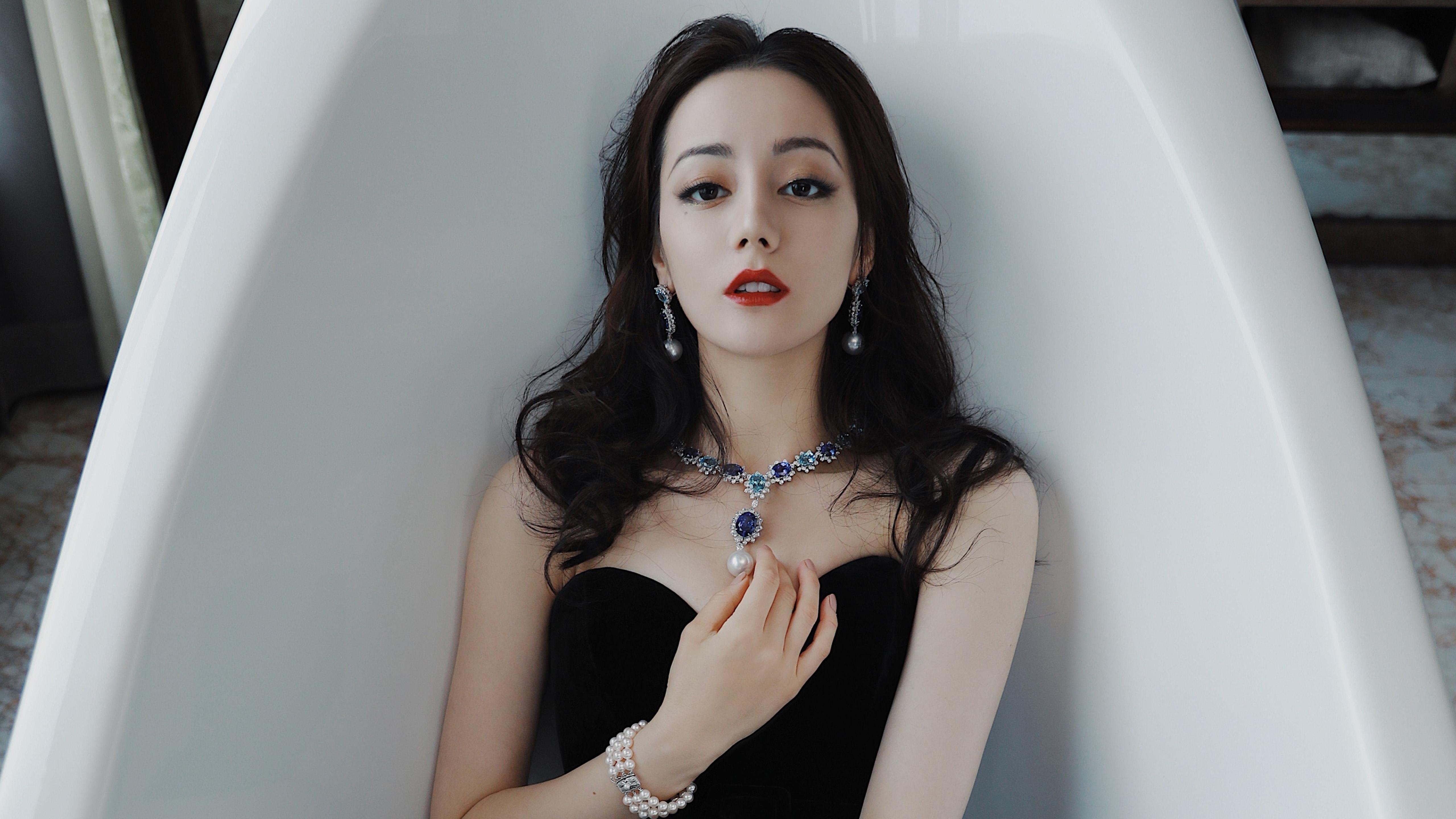 字母哥面对包夹仍高效得分，字母哥报应